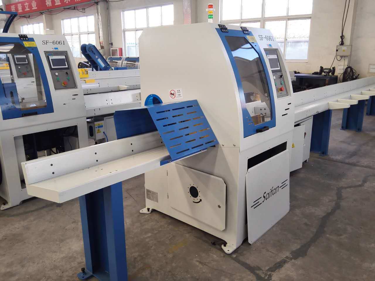 Automatic Feed Cutting Saw for Wood