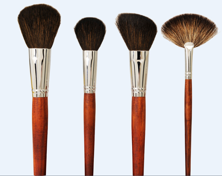 Cosmetic Brush Set Rose Wooden Handle and Natural Hair