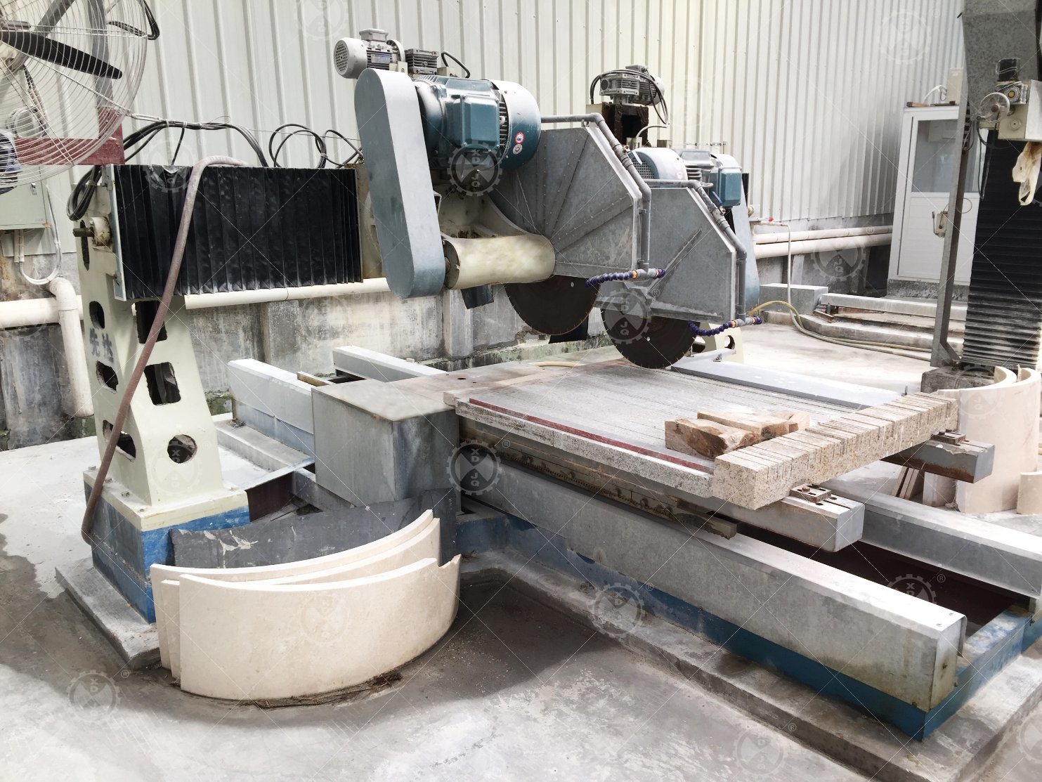 Hkb-41500 Stone Cutting Machine for Marble Granite Natural Stone Column Slab Edge Processing