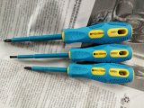 Insulated Screwdriver Kit (Slottedx1 + Phillipsx2)