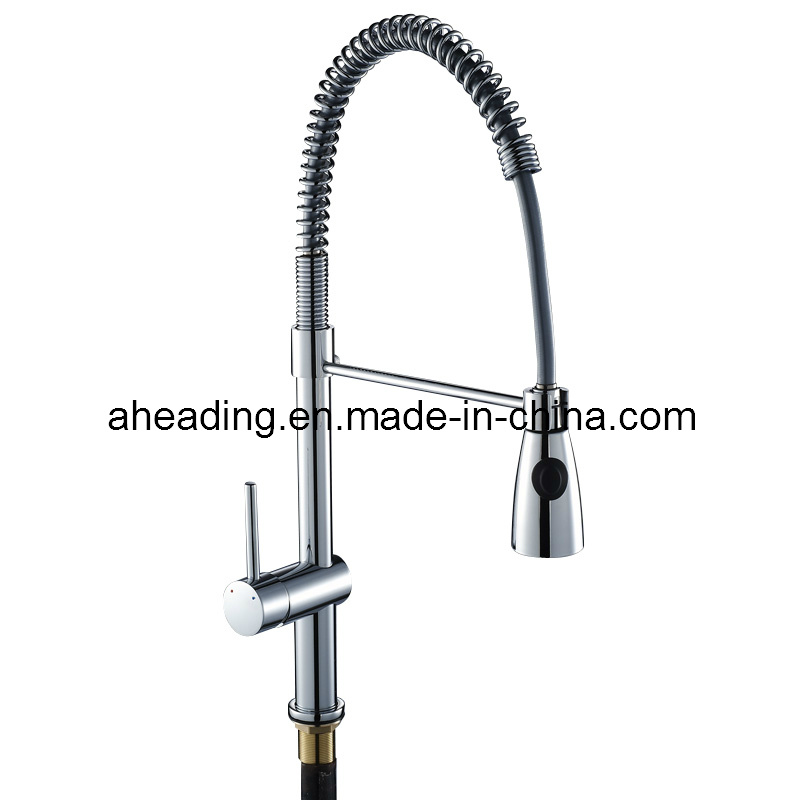 Single Hand Brass and Zinc Alloy Handle Kitchen Mixer