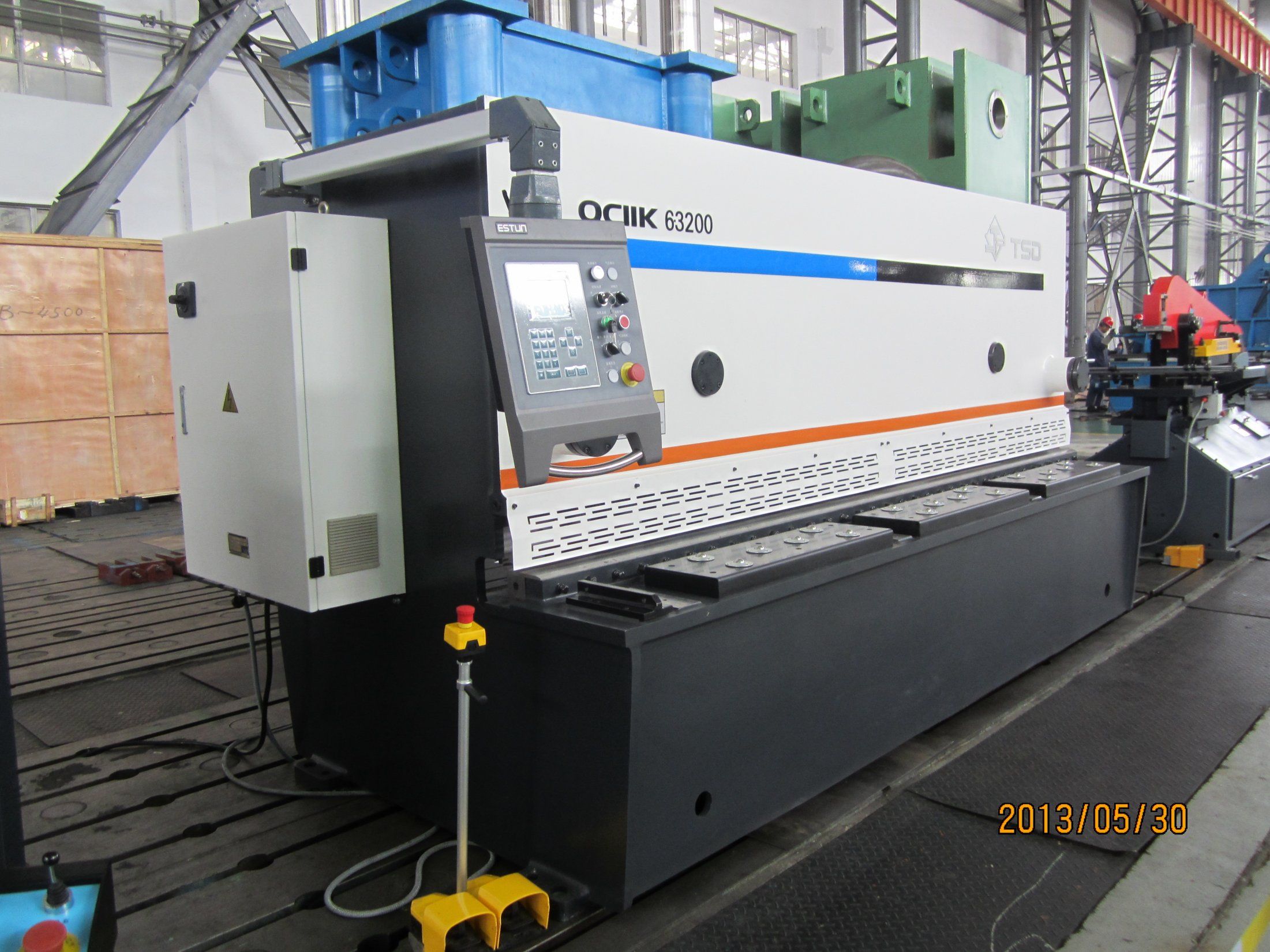 Hydraulic Guillotine Shear/Shearing Machine/Metal Cutting Machine (QC11Y-8X2500)