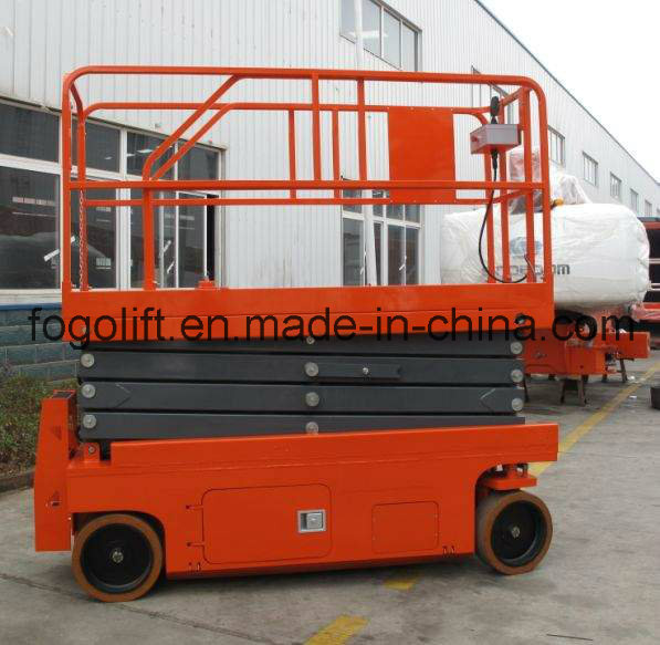 Scissor Lift with Self-Propelled Batteries Power