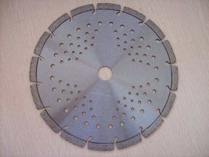 Fast Cutting Diamond Saw Blade for Concrete Cutting