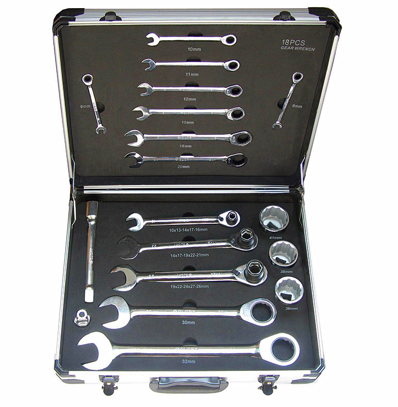 18PCS Gear Wrech and Sockets Set in Alumium Case