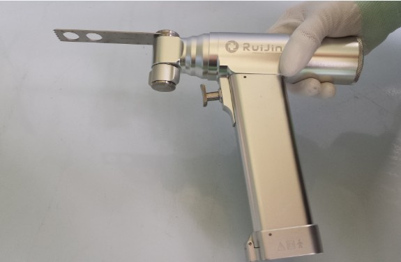 Ns-1011 Medical Instruments Bone Saw with Battery Oscillating Saw