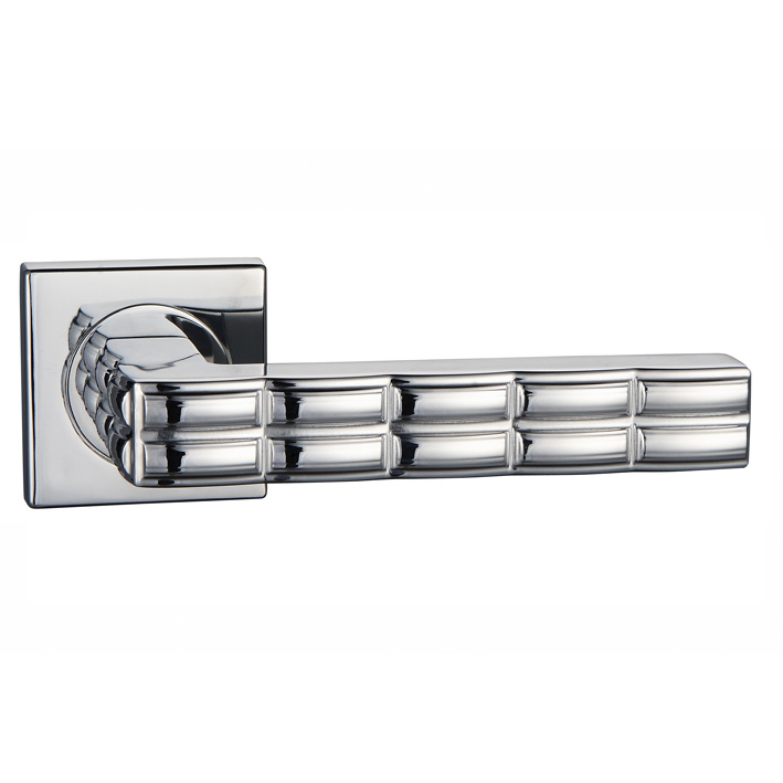 Zinc Alloy Door Lock Handle on Rosettes (153.1505)