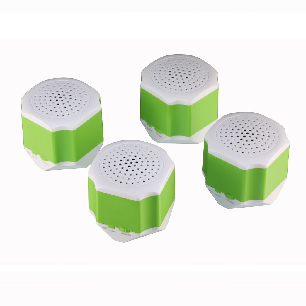 Japan Hot Sale Portable Bluetooth Speaker with Radio