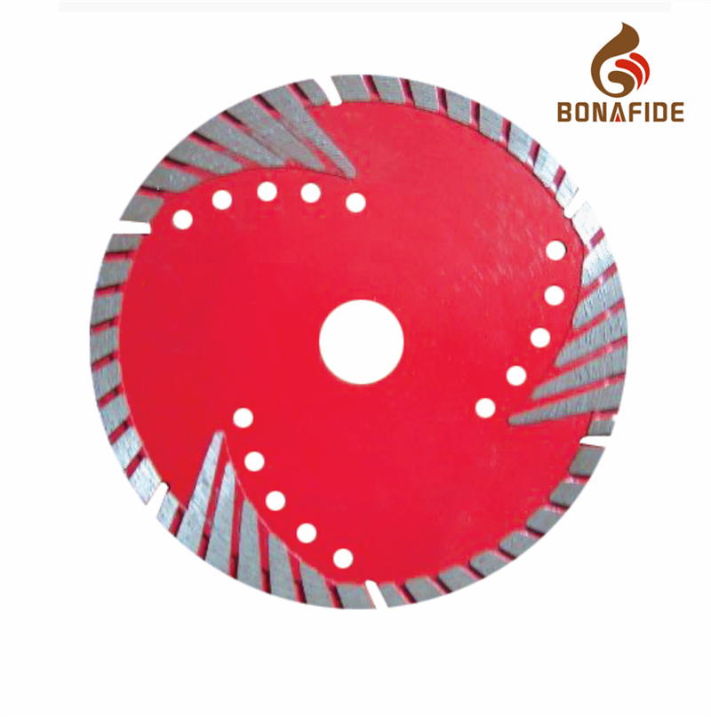 Diamond Tools Hot Pressed Sintered Saw Blade with Skew Multi-Segmented Blades