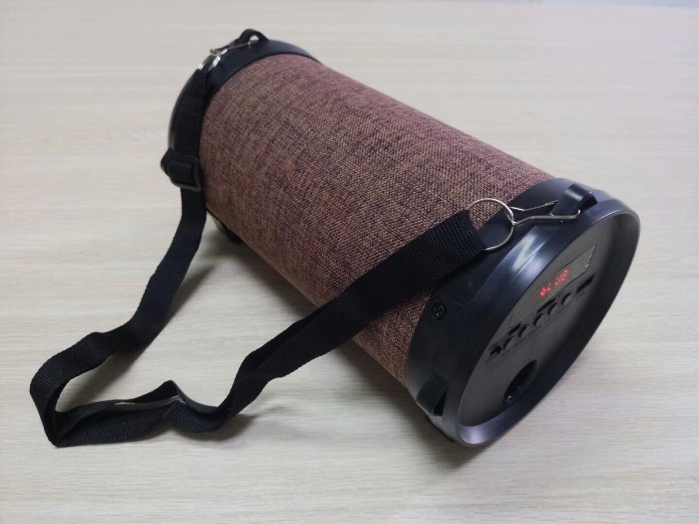 Fabric FM TF Outdoor Sport Wireless Bluetooth Speaker