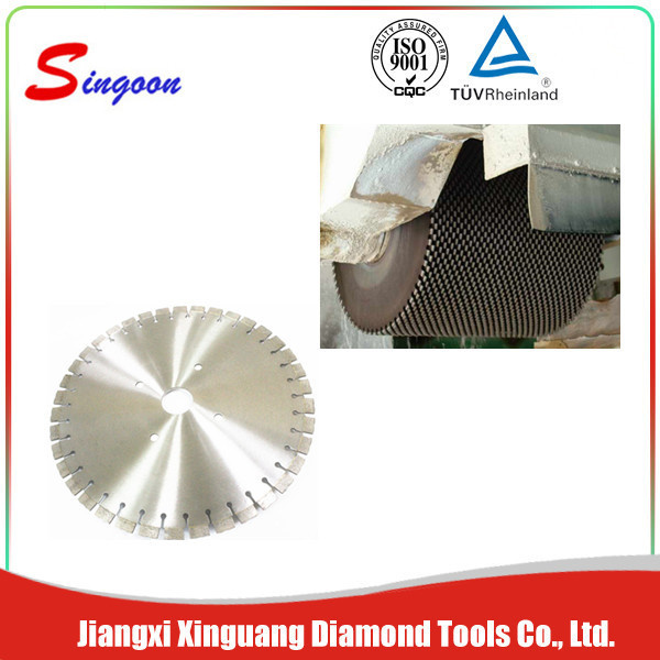 Circular Saw Blade Cuting with Diamond Segment