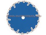 Diamond Saw Blade with Protective Teeth